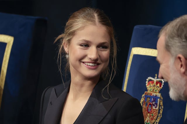 princesa leonor y rey felipe vi