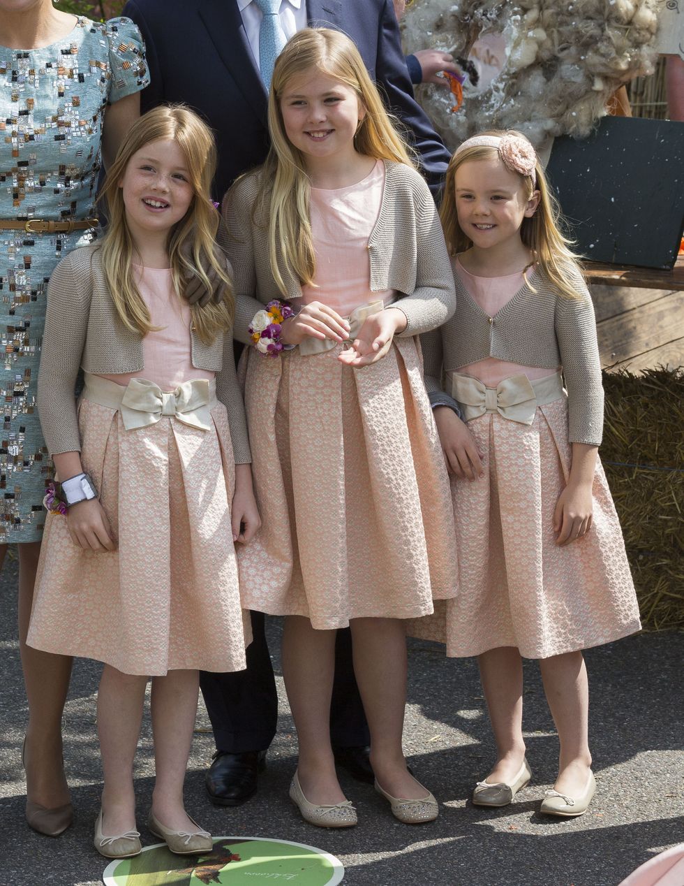 prinses amalia, prinses alexia en prinses ariane tijdens koningsdag 2014 in amstelveen