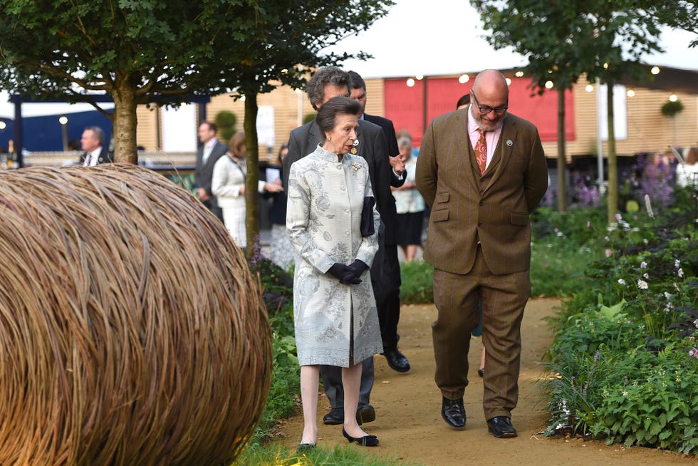 princess anne chelsea flower show