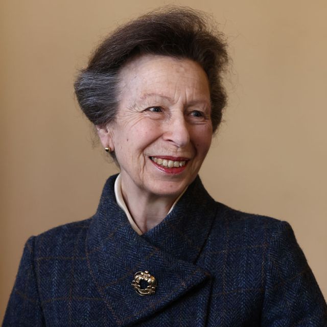 the princess royal visits off the streets in wellingborough