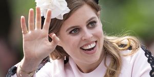 princess beatrice spotted out on a stroll with baby sienna