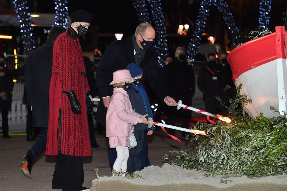 alberto y charlene de mónaco celebran el día de santa devota junto a sus hijos