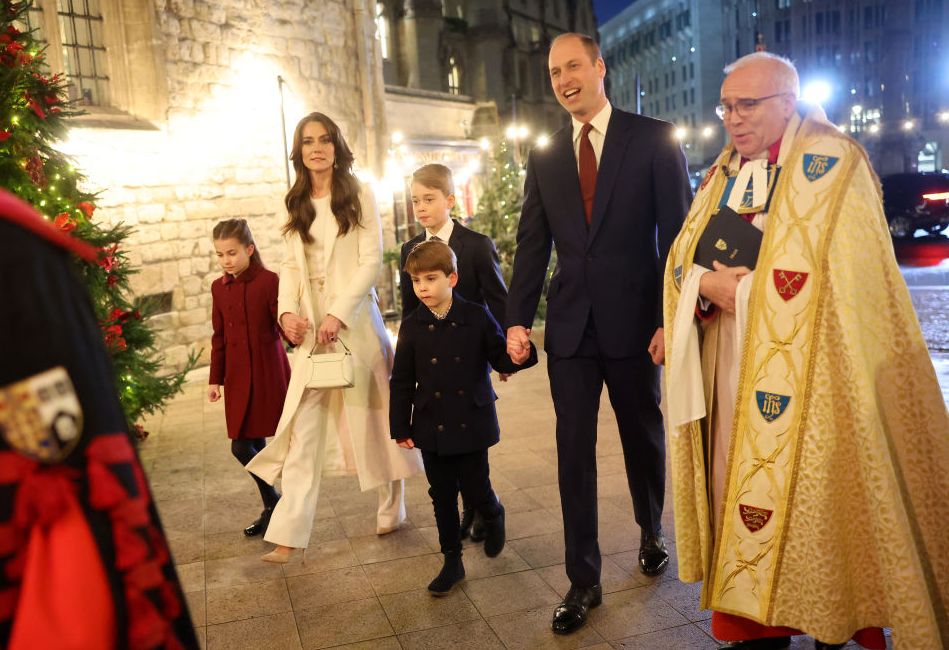 the royal family attend the carol service