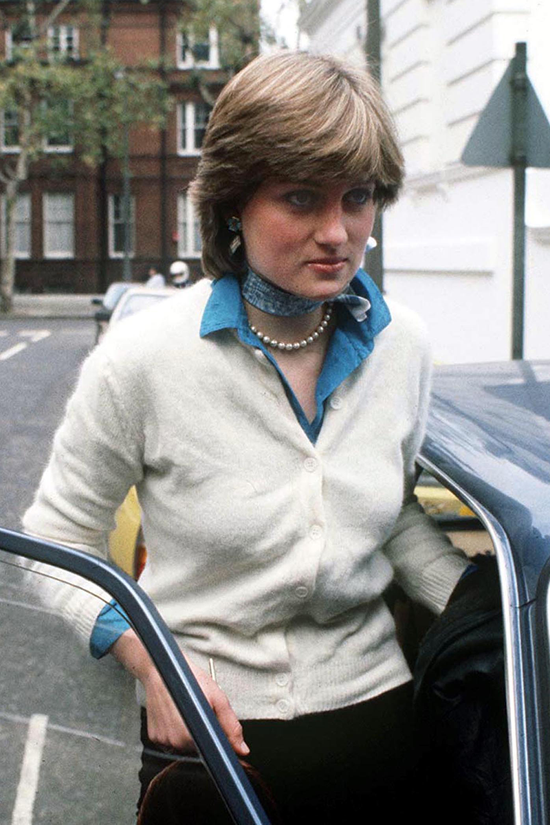 princess diana's best fashion moments and outfits before becoming a member of the royal family, in her lady diana spencer days
