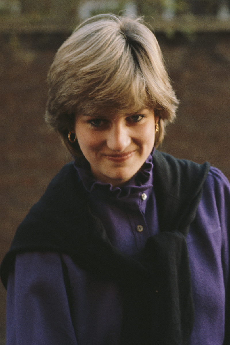 princess diana's best fashion moments and outfits before becoming a member of the royal family, in her lady diana spencer days