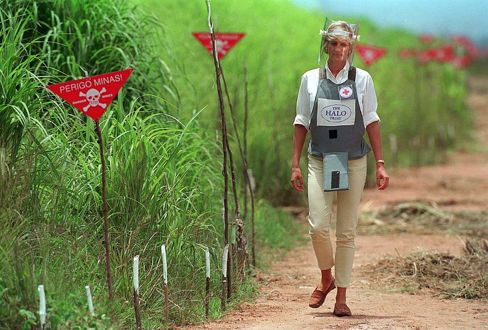 huambo, angola january 15 diana, princess of wales, visits a minefield being cleared by the charity halo in huambo, angola, wearing protective body armour and a visor photo by tim graham photo library via getty images