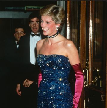 london, england october 09 diana, princess of wales, wearing a strapless blue dress designed by murray arbeid and long, pink gloves, attends the premiere of andrew lloyd webbers phantom of the opera at her majestys theatre on october 9, 1986 in london, united kingdom photo by anwar husseingetty images