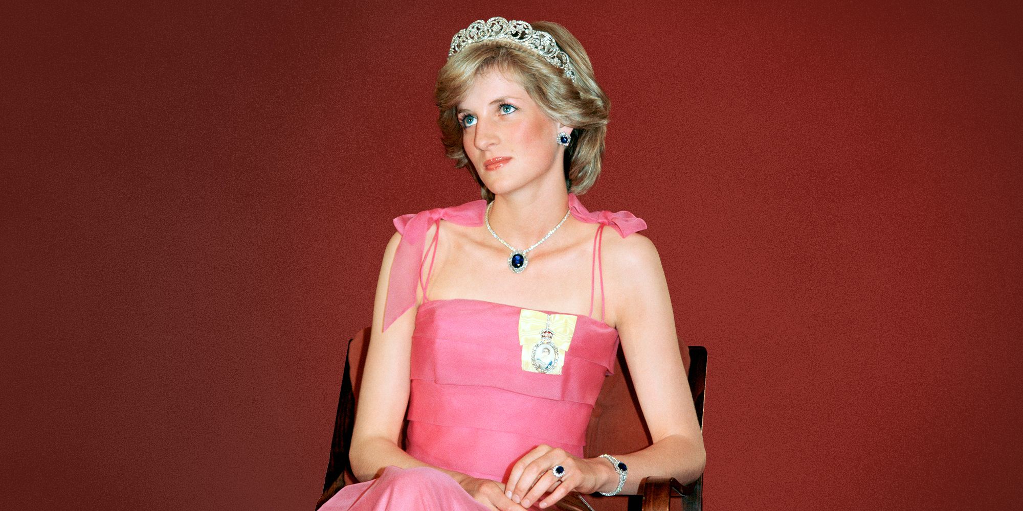 We all know Princess Diana's engagement ring is perhaps one of the most  famous rings in the world, but did you know that back in 1981 t... |  Instagram