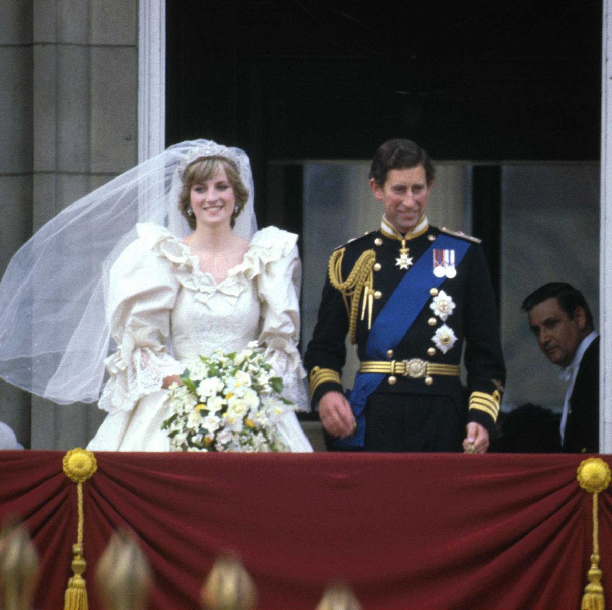 Princess Diana's Wedding Dress - Every Detail of Princess Diana's ...