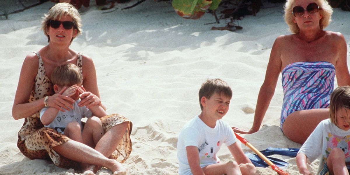 19 Rare Photos of the Royals While On Vacation