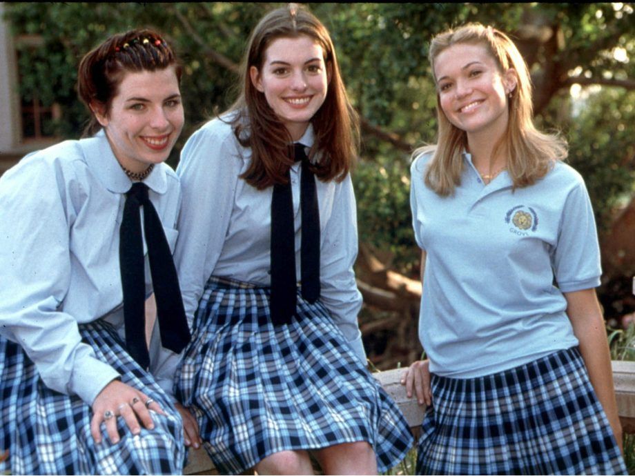 heather matarazzo, ﻿anne hathaway, and mandy moore in the princess diaries