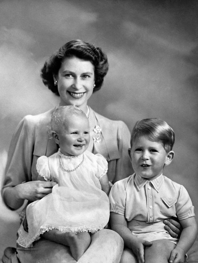 Royalty - Princess Elizabeth with her Children
