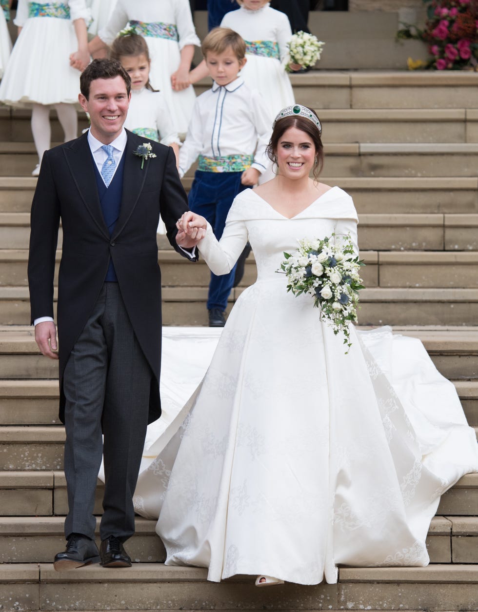 princess eugenie wedding dress