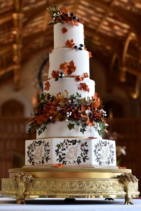 Wedding cake, Sugar paste, Cake decorating, Cake, Icing, Wedding ceremony supply, Buttercream, Sugar cake, Food, Dessert, 