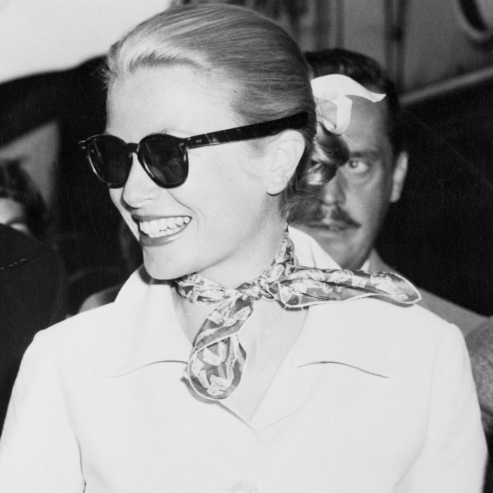 princess grace arriving in paris