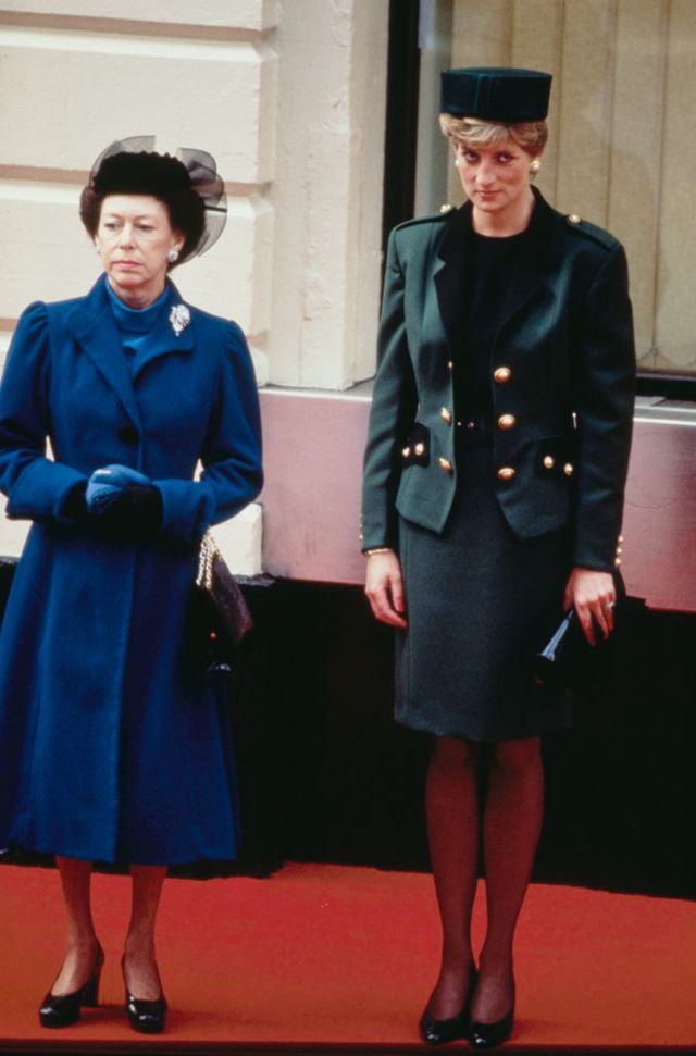margaret and diana at victoria station