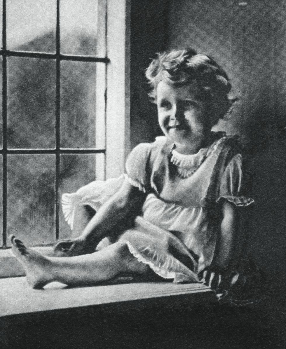 princess margaret at st paul's waldenbury, hampshire, 1932