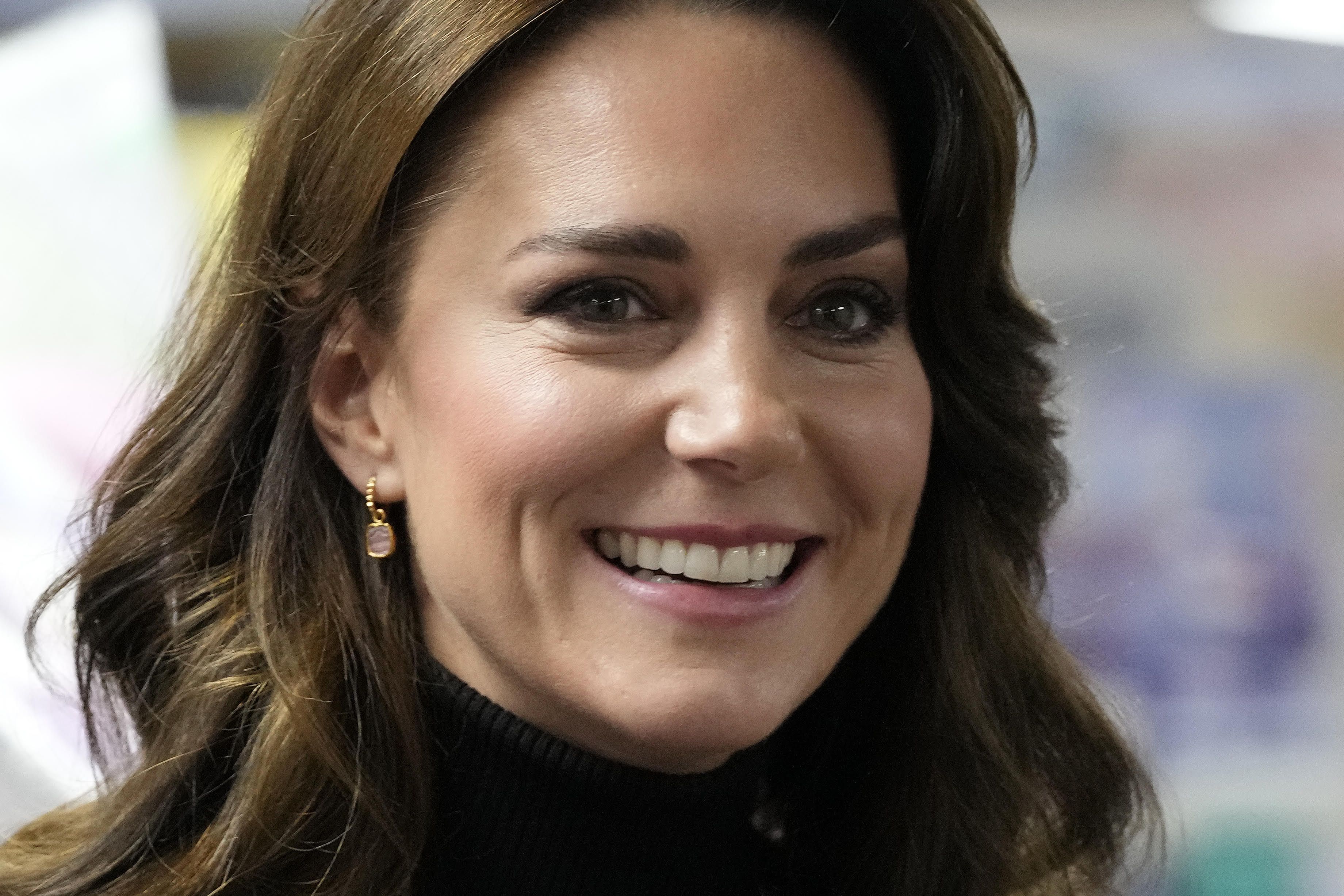 Kate Middleton Wore Princess Diana's Sapphire Earrings and Solved a Royal  Mystery