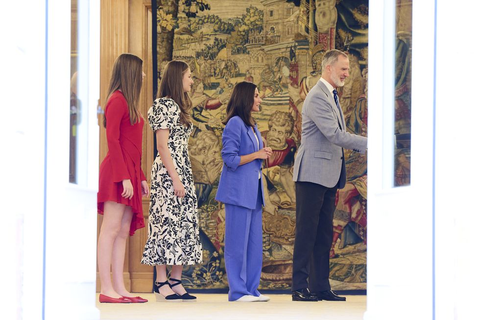 la familia real en el palacio de la zarzuela