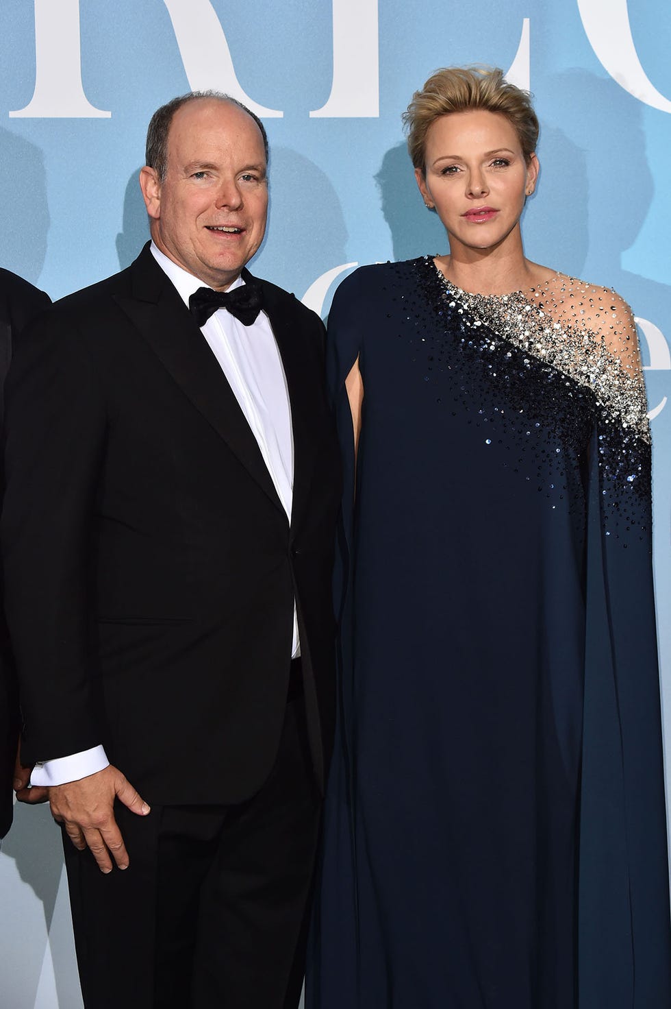 principe alberto de monaco y charlene de monaco en la gala de montecarlo por el oceano