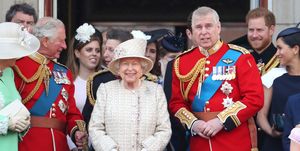 Prins Andrew op het balkon met de Britse royal family tijdens Trooping The Colour 2019