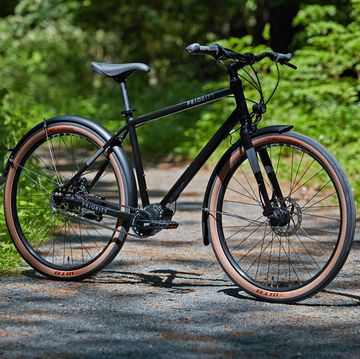 Land vehicle, Bicycle, Bicycle wheel, Bicycle part, Vehicle, Bicycle tire, Bicycle frame, Bicycle handlebar, Bicycle saddle, Bicycle accessory, 