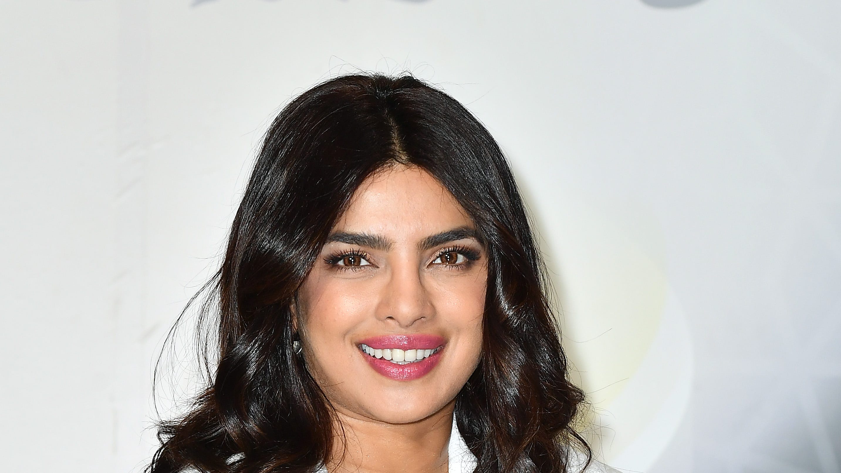Priyanka Chopra Reveals Her DIY Scalp Treatment For Healthy Hair Priyanka Chopra Reveals Her DIY Scalp Treatment For Healthy Hair