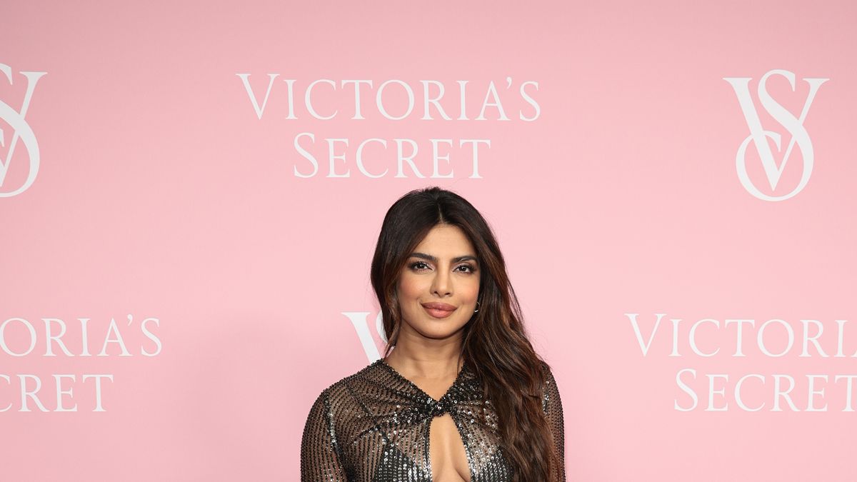 preview for Priyanka Chopra-Jonas and Sam Heughan on text regrets and working with Céline Dion