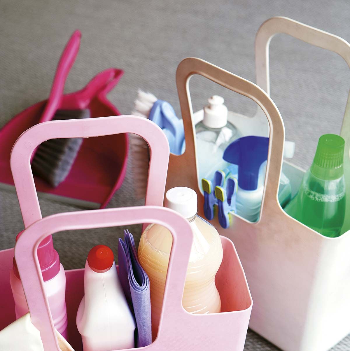 Organizar los productos de limpieza - Orden