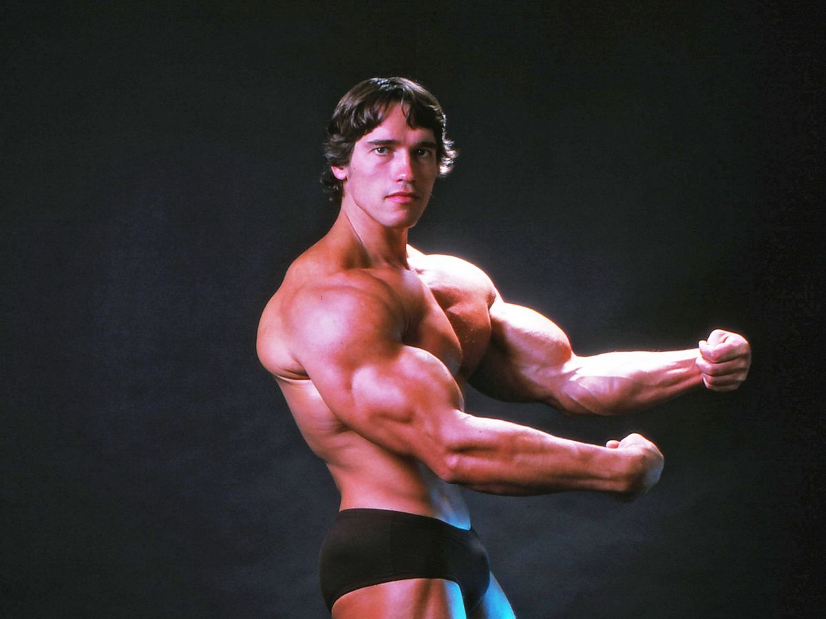 Arnold Schwarzenegger 15-minute full-body dumbbell workout