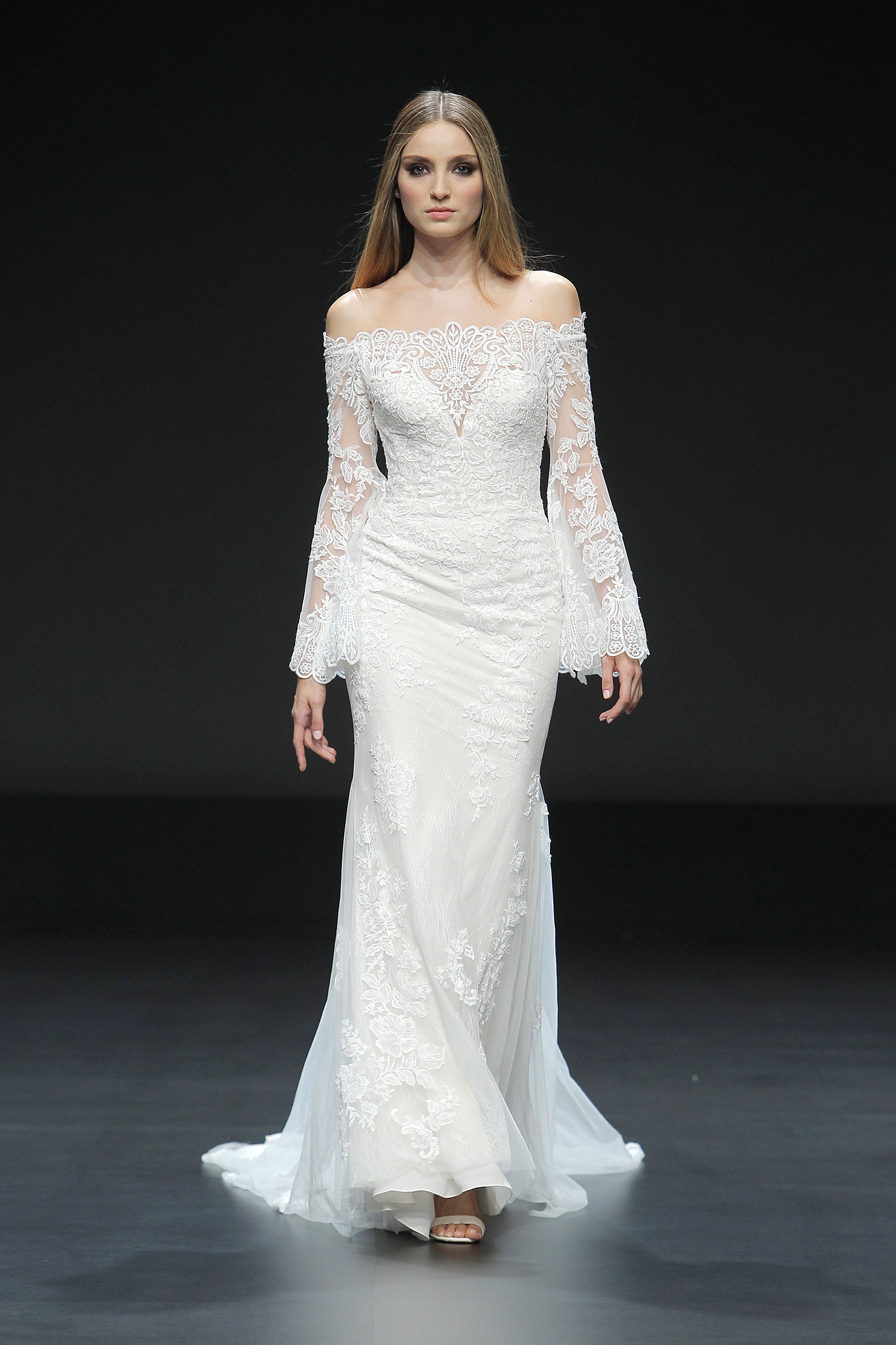 【美品】定価約80%オフプロノビアス コレクションドレス PR0022 COPPER｜PRONOVIAS(プロノビアス)のウェディングドレス