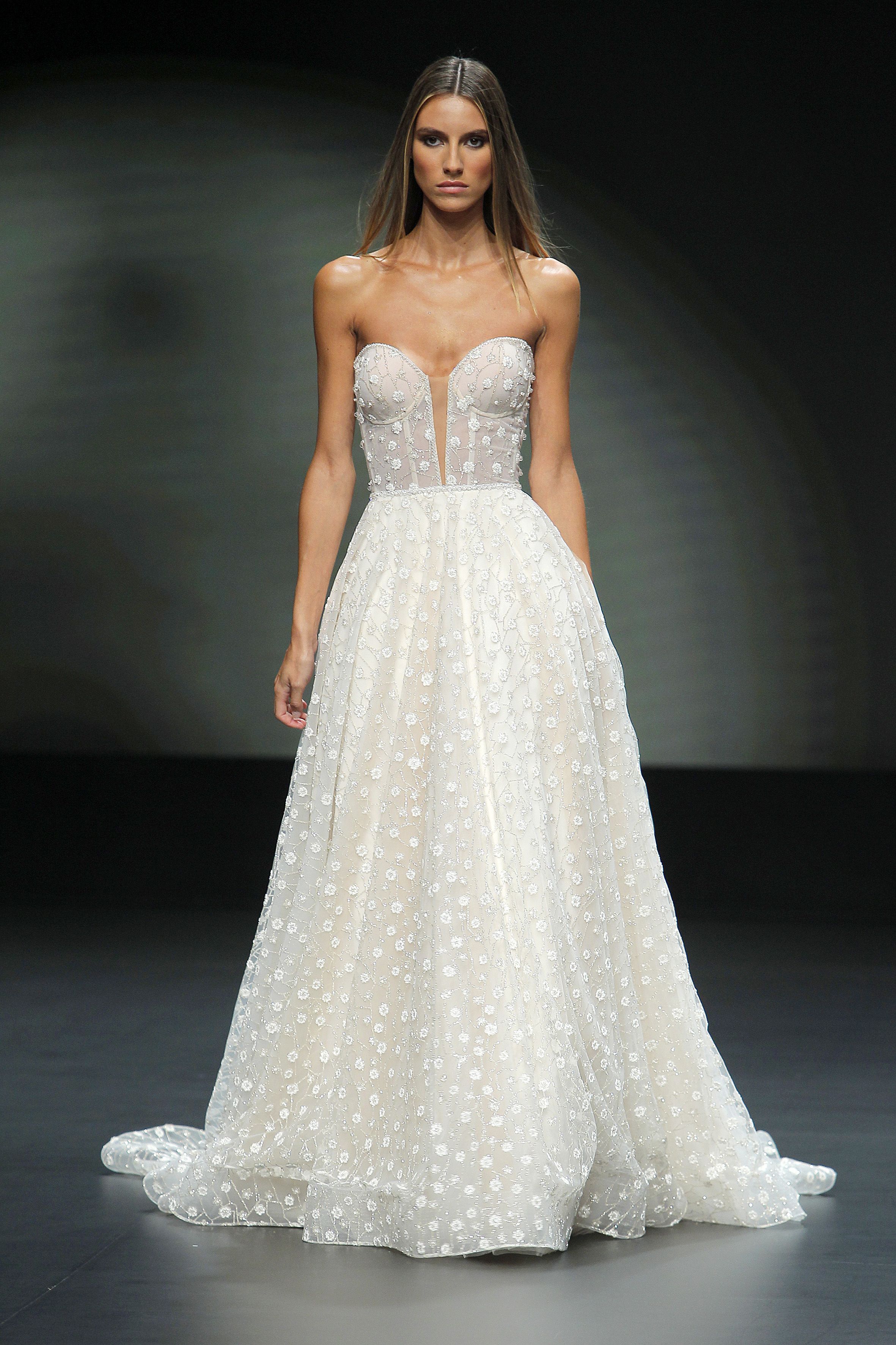 ウエディングドレス｜PRONOVIAS（プロノビアス）