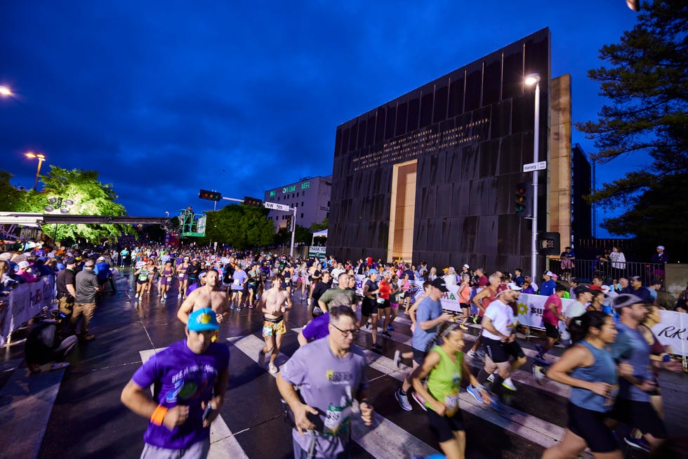 runners at the oklahoma city memorial half marathon