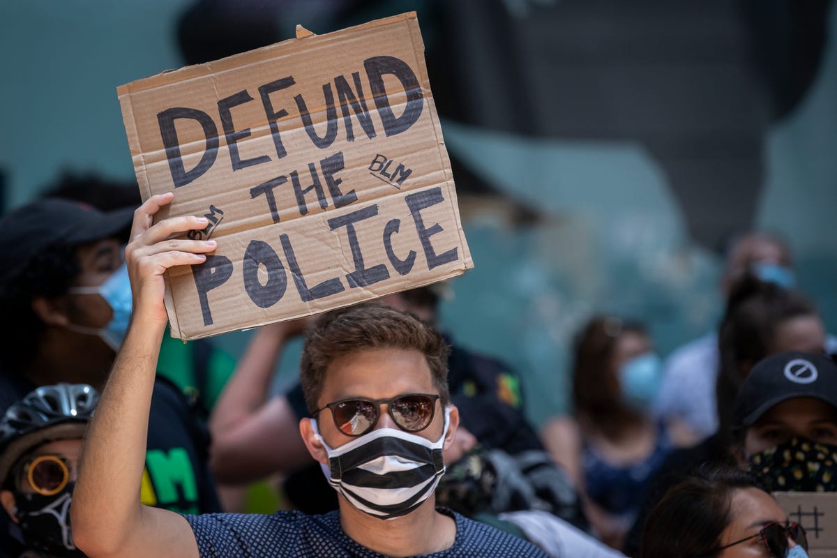 Instagram Graphics Help Explain What 'Defund The Police' Means