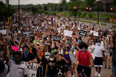 i can't breathe protest held after man dies in police custody in minneapolis