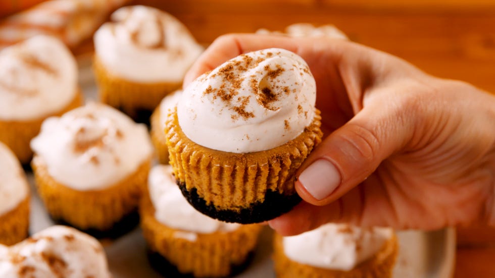 Food, Cuisine, Cupcake, Dish, Buttercream, Icing, Dessert, Baking, Ingredient, Baked goods, 