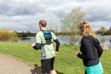Recreation, Tree, Grass, Walking, Leisure, Trail, Landscape, Personal protective equipment, Plant, Tourism, 