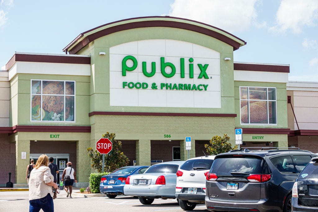 Is Publix Open on Thanksgiving in 2023?