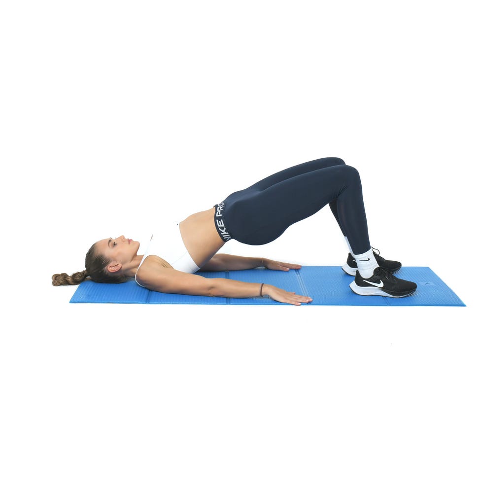 la atleta internacional clara fernández, entrenadora del mes de noviembre 2023 de runner's world