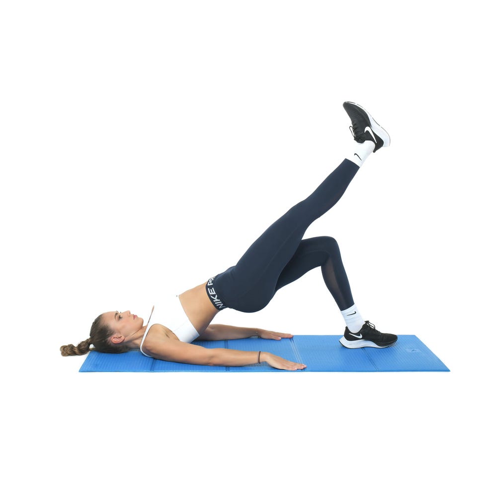 la atleta internacional clara fernández, entrenadora del mes de noviembre 2023 de runner's world