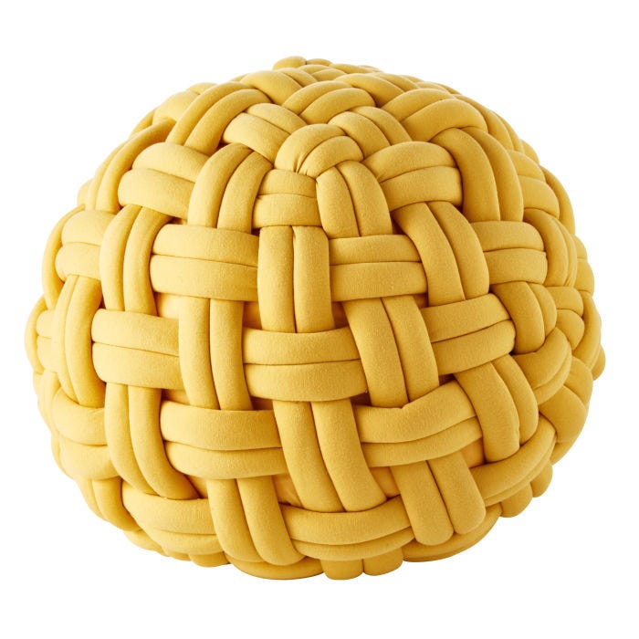 Puf trenzado amarillo