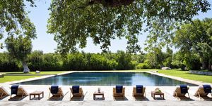 Swimming pool, Water, Reflecting pool, Property, Leisure, Tree, Estate, Architecture, Grass, House, 
