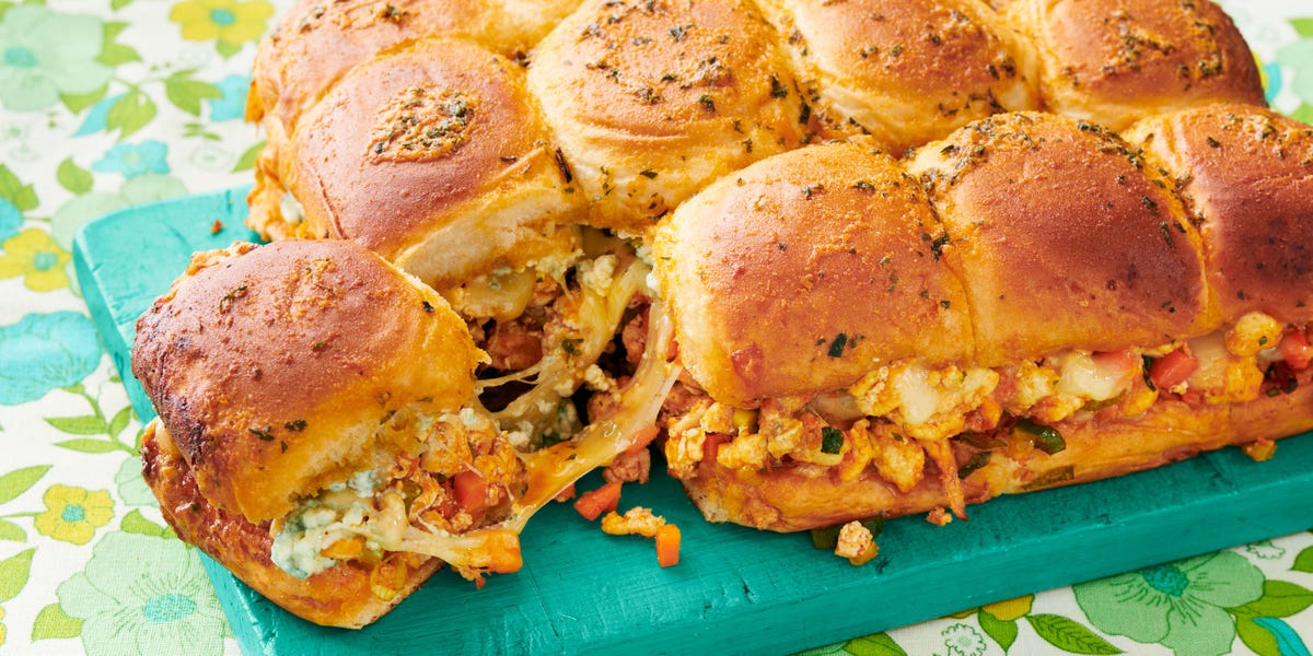Pull-Apart Buffalo Chicken Sliders