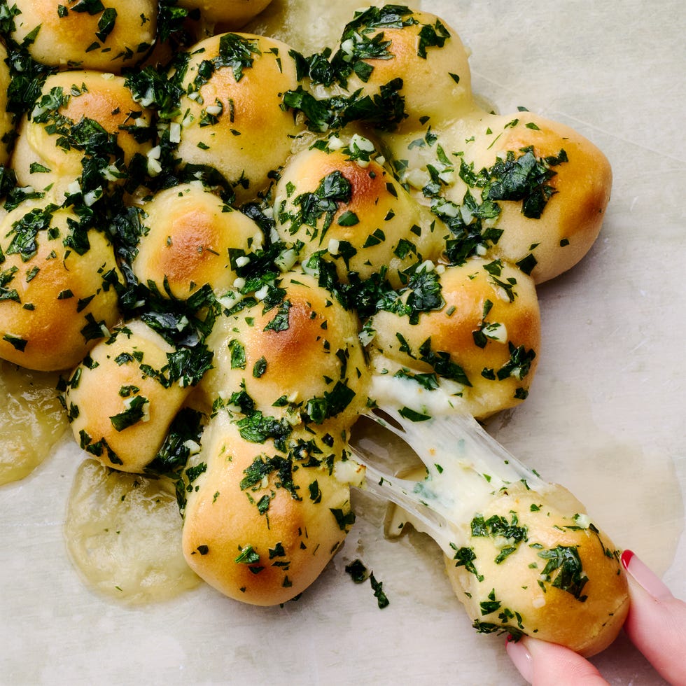 pull apart biscuits covered in herbs shaped like a shamrock