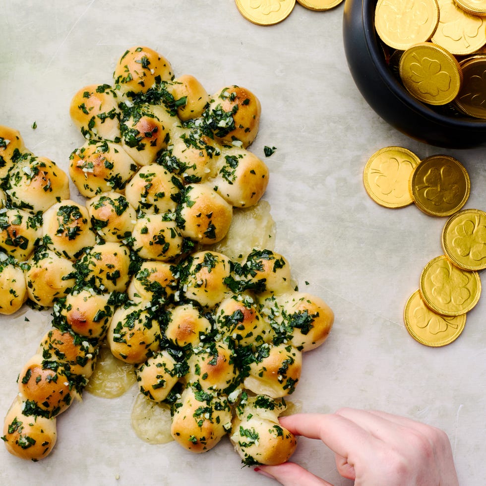 pull apart biscuits covered in herbs shaped like a shamrock