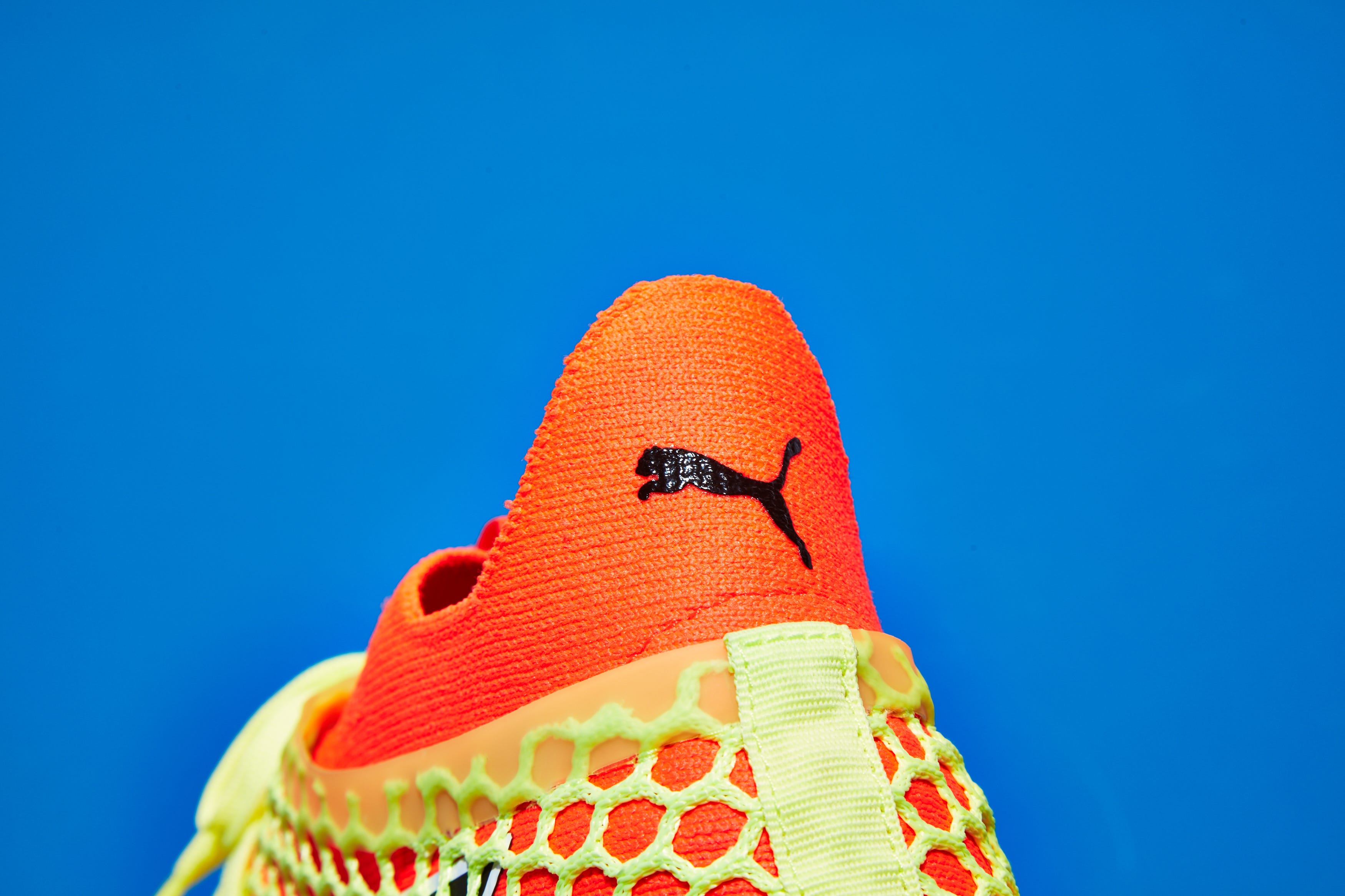 Orange, Blue, Footwear, Shoe, Sky, Electric blue, Athletic shoe, 