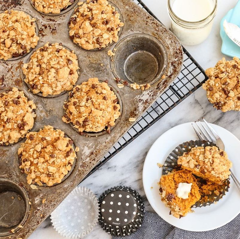 pumpkin breakfast recipes pumpkin muffins with oats and chocolate streusel