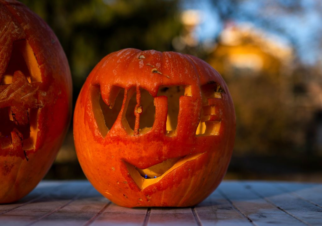 pumpkin carving leaves