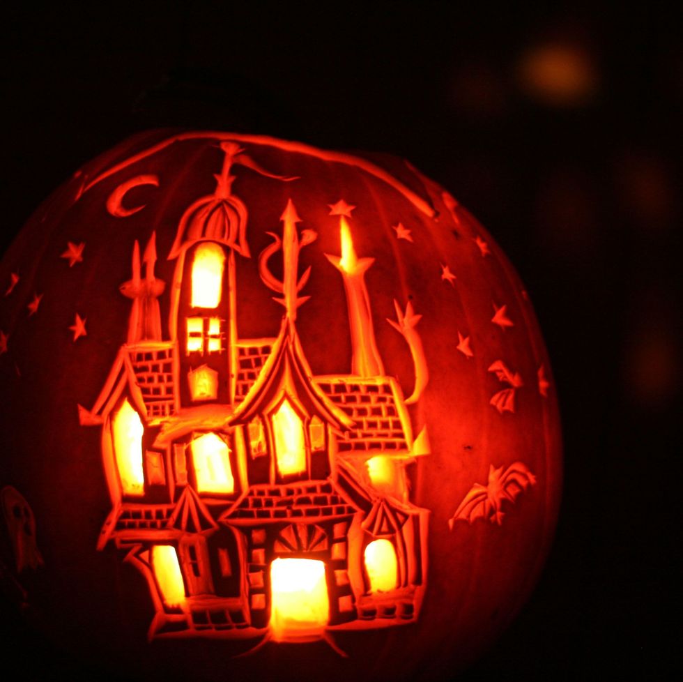 pumpkin carving ideas haunted house
