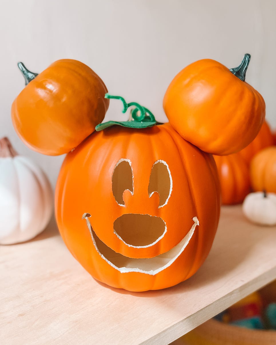 mickey mouse pumpkin